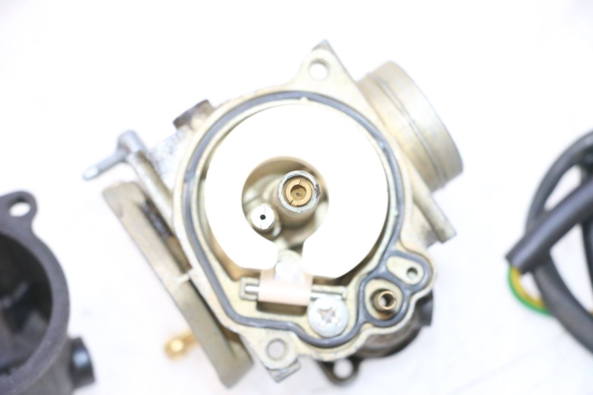 photo de CARBURADOR PEUGEOT ELYSTAR 50 (2002 - 2014) - Enfoque en la estructura