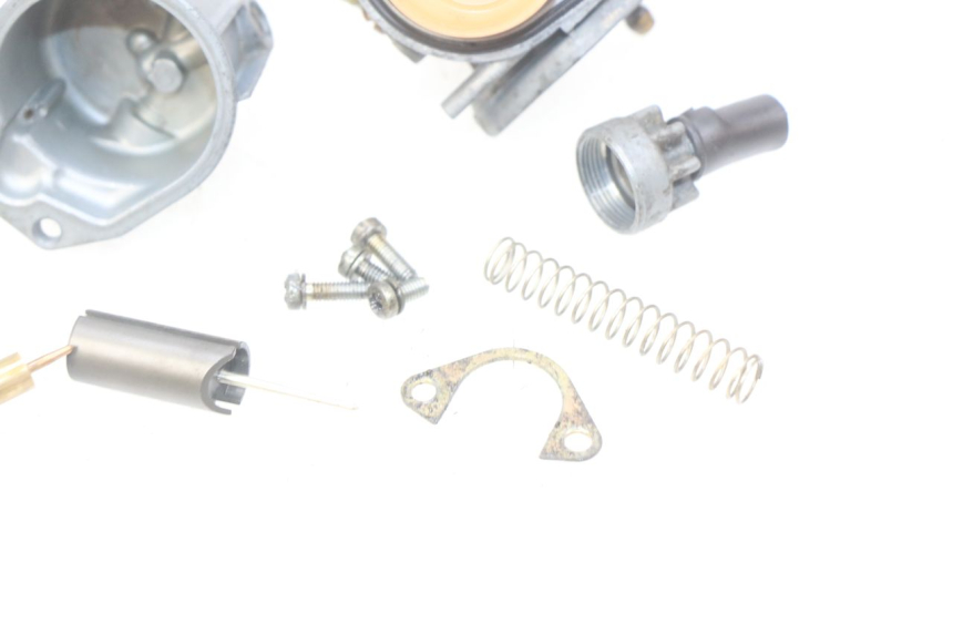 photo de CARBURADOR PEUGEOT FOX 50 (1995 - 2003) - Detalles de los puntos de fijación