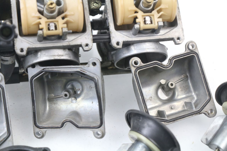 photo de CARBURADOR SUZUKI GSF N BANDIT 600 (1996 - 1999) - Primer plano técnico