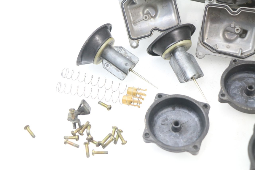 photo de CARBURADOR SUZUKI GSF N BANDIT 600 (1996 - 1999) - Detalles de los puntos de fijación