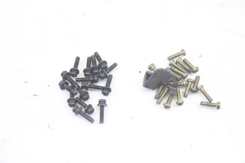 photo de CARBURADOR SUZUKI GSF N BANDIT 600 (1996 - 1999) - Enfoque en la estructura