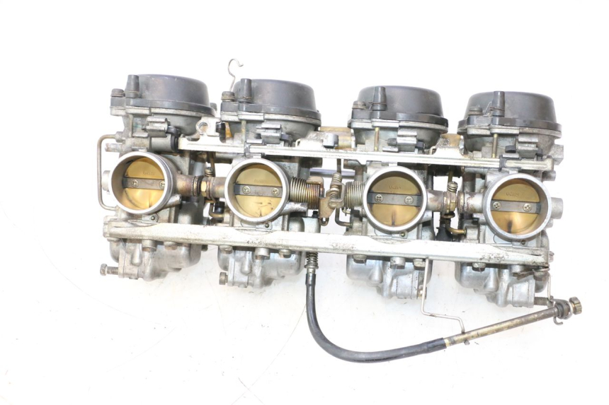 photo de CARBURADOR SUZUKI GSX F GSXF 750 (1988 - 1998) - Primer plano de alta resolución