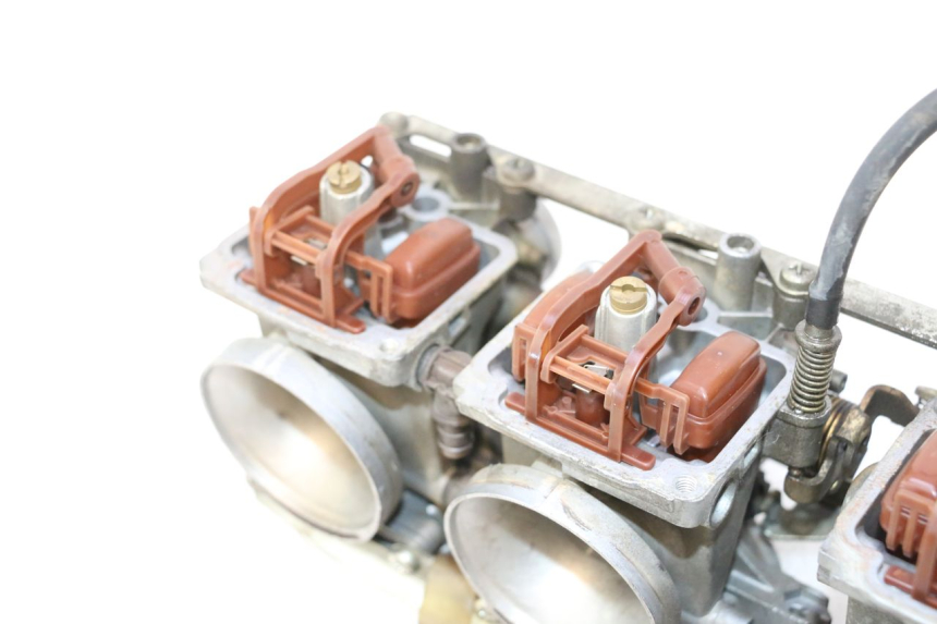 photo de CARBURADOR SUZUKI GSX F GSXF 750 (1988 - 1998) - Primer plano de alta resolución
