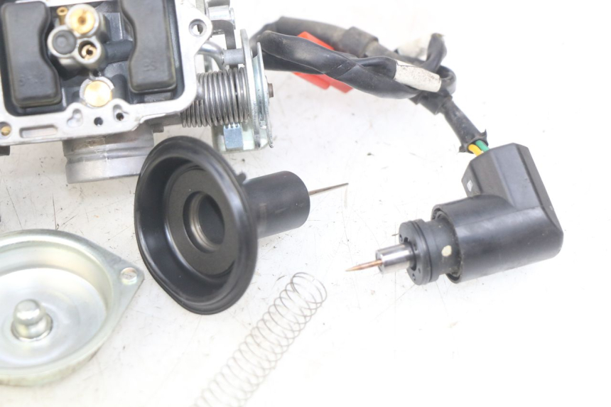 photo de CARBURADOR EUROCKA GTR 50 (2007 - 2017) - Zoom sobre los componentes