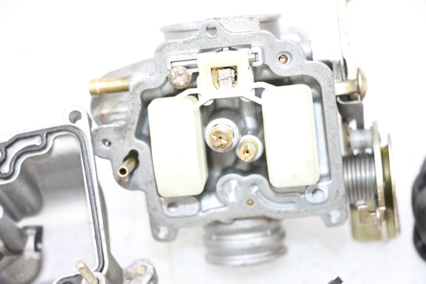 photo de CARBURADOR EUROCKA GTR 50 (2007 - 2017) - Zoom sobre los componentes
