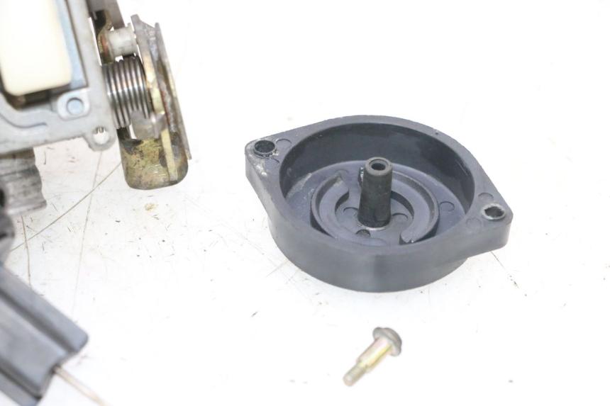 photo de CARBURADOR BAOTIAN HUASHA HS50QT-7 50 - Primer plano de alta resolución