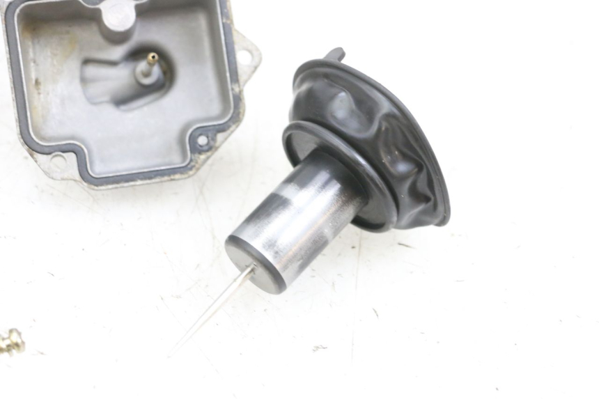 photo de CARBURADOR PEUGEOT KISBEE 4T 50 (2010 - 2017) - Enfoque en la estructura