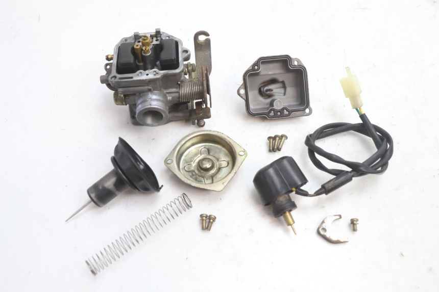 photo de CARBURADOR PEUGEOT KISBEE 4T 50 (2010 - 2017) - Estado de la superficie y material