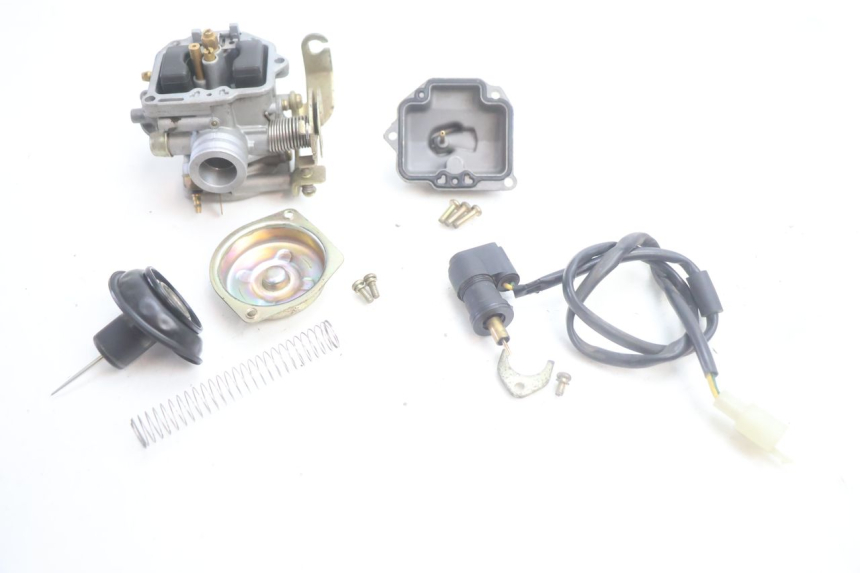 photo de CARBURADOR PEUGEOT KISBEE 4T 50 (2010 - 2017) - Detalles de los puntos de fijación