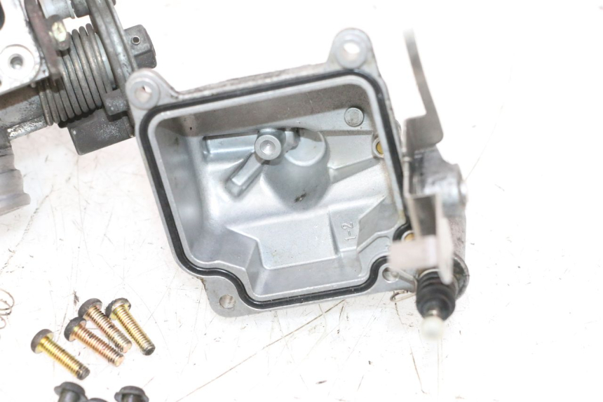 photo de CARBURADOR PIAGGIO LIBERTY 125 (1998 - 2008) - Primer plano técnico