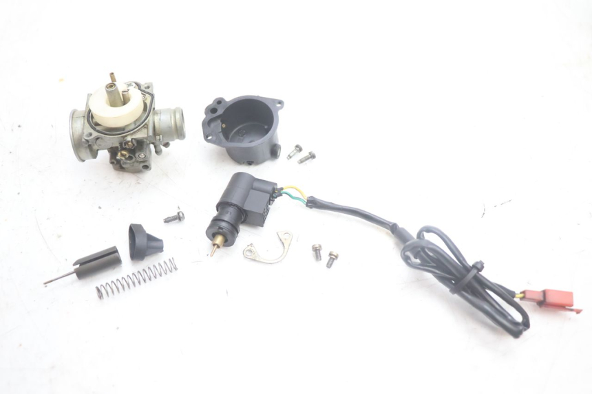 photo de CARBURADOR PEUGEOT LUDIX 50 (2005 - 2007) - Estado de la superficie y material