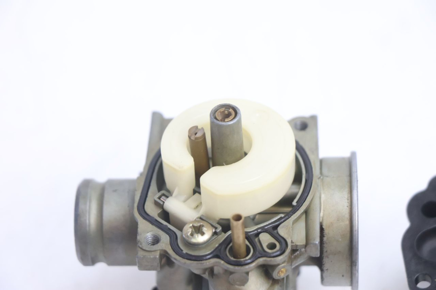 photo de CARBURADOR PEUGEOT LUDIX ONE 14P 50 (2004 - 2013) - Estado de la superficie y material