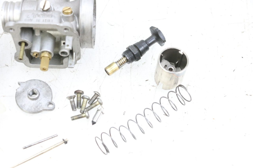 photo de CARBURADOR PIAGGIO NEW TYPHOON 50 (2018 - 2021) - Primer plano de alta resolución