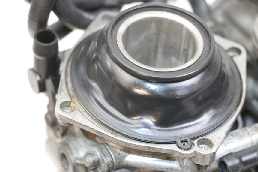 photo de CARBURADOR HONDA NTV DEAUVILLE 650 (1998 - 2001) - Características distintivas