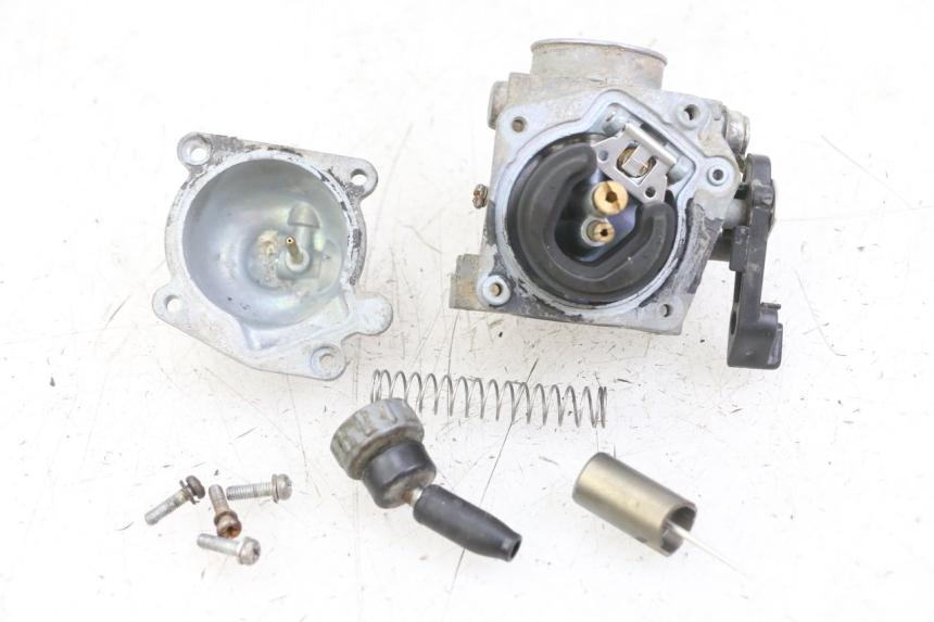 photo de CARBURADOR APOLLO RFZ 125 - Primer plano de alta resolución