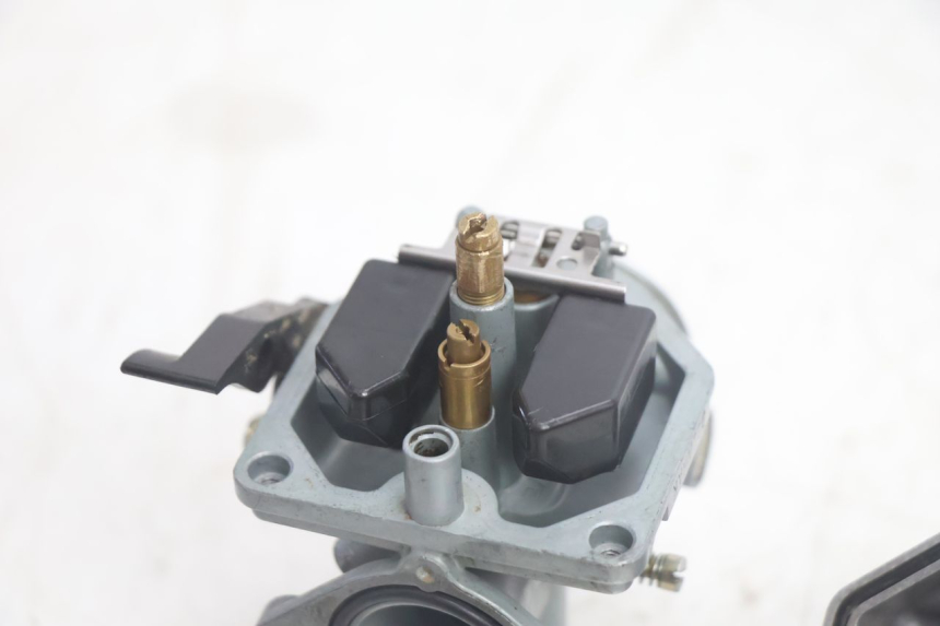 photo de CARBURADOR APOLLO RFZ 125 - Zoom sobre los componentes