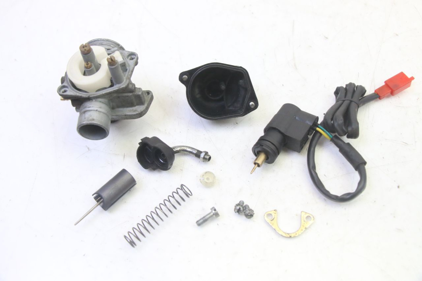 photo de CARBURADOR TNT MOTOR ROMA 10' 2T 50 (2011 - 2018) - Detalles de los puntos de fijación