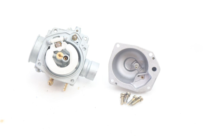 photo de CARBURADOR TNT MOTOR ROMA 10' 2T 50 (2011 - 2018) - Estado de la superficie y material