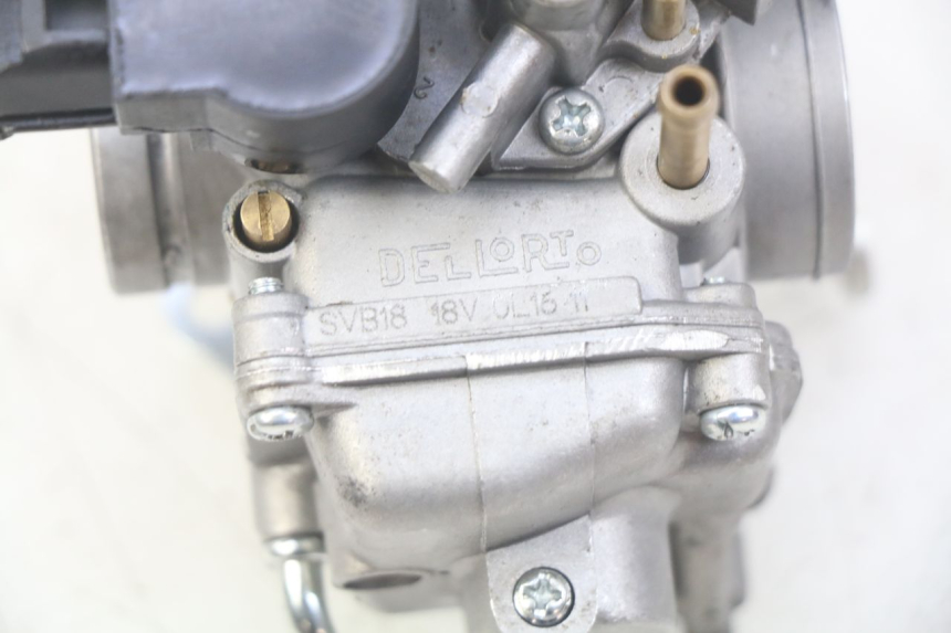 photo de CARBURADOR TNT MOTOR ROMA 10' 4T 50 (2019 - 2022) - Primer plano técnico
