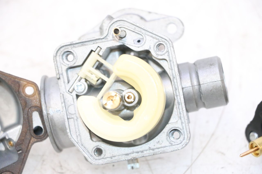 photo de CARBURADOR TNT MOTOR ROMA 12' 2T 50 (2007 - 2018) - Primer plano de alta resolución