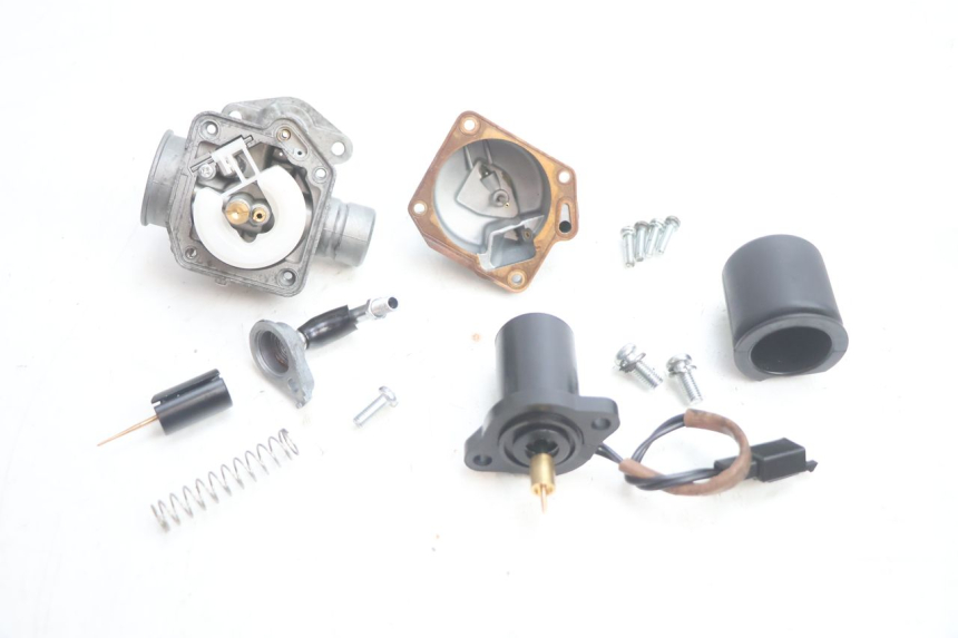photo de CARBURADOR TNT MOTOR ROMA 12' 2T 50 (2007 - 2018) - Estado de la superficie y material