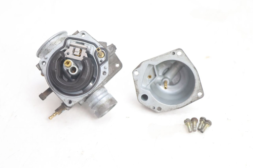 photo de CARBURADOR KEEWAY RY6 2T 50 (2011 - 2019) - Estado de la superficie y material
