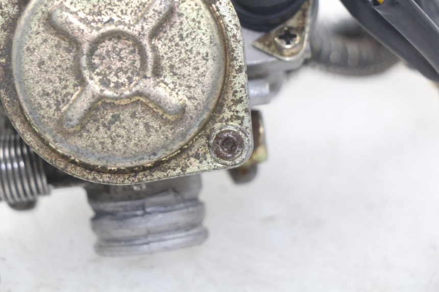 photo de CARBURADOR DAELIM S4 50 (2010 - 2015) - Detalles de los puntos de fijación