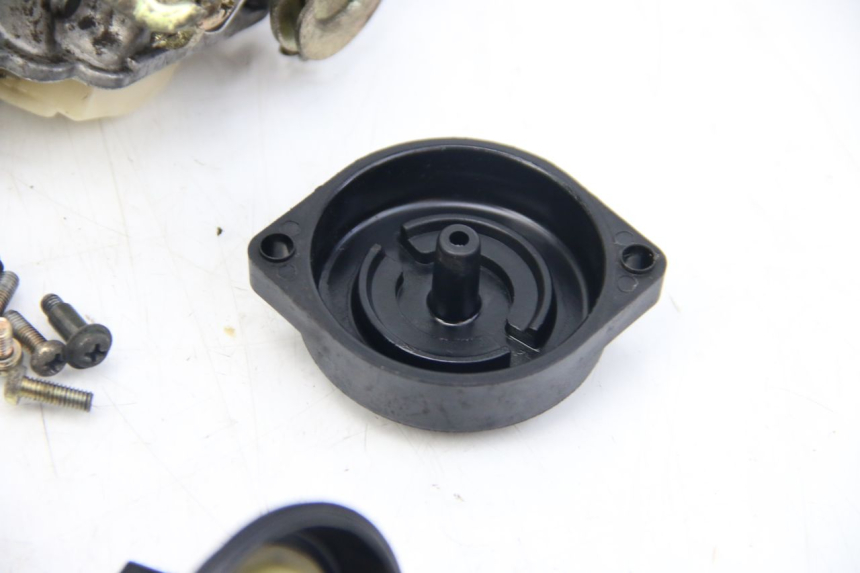 photo de CARBURADOR APRILIA SCARABEO 4T 50 (2009 - 2017) - Zoom sobre los componentes