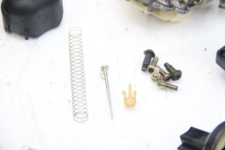 photo de CARBURADOR APRILIA SCARABEO 4T 50 (2009 - 2017) - Primer plano de alta resolución