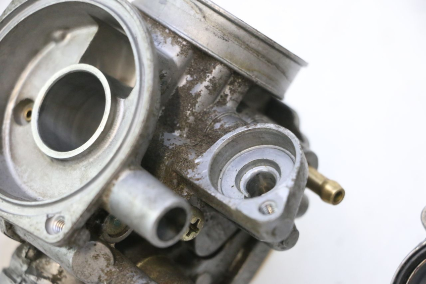 photo de CARBURADOR HONDA SCV LEAD 100 (2003 - 2007) - Características distintivas
