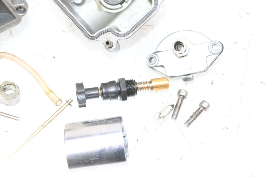 photo de CARBURADOR DERBI SENDA SM DRD 50 (2008 - 2013) - Primer plano de alta resolución