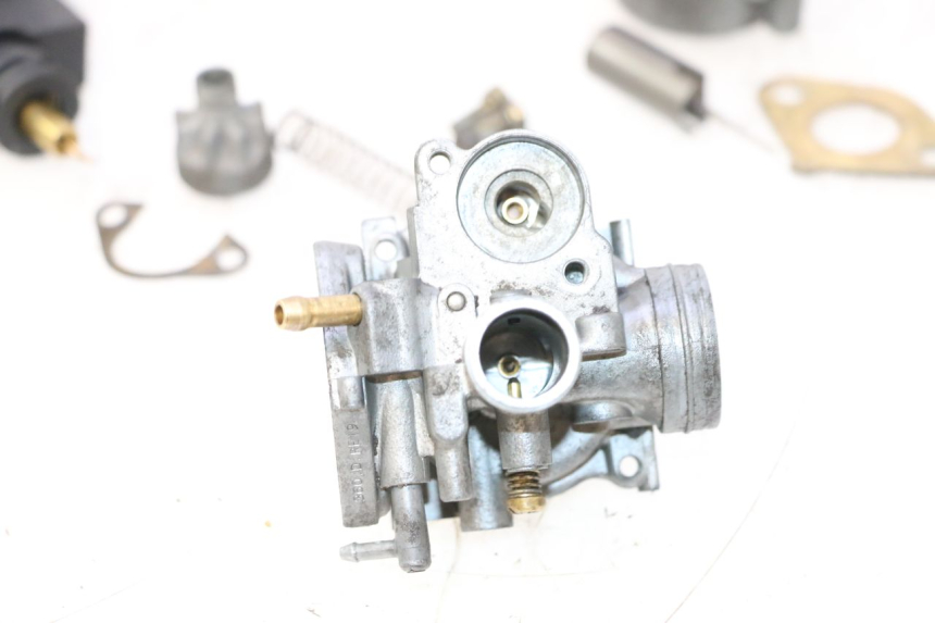 photo de CARBURADOR PEUGEOT SPEEDFIGHT LC 50 (1996 - 2002) - Zoom sobre los componentes