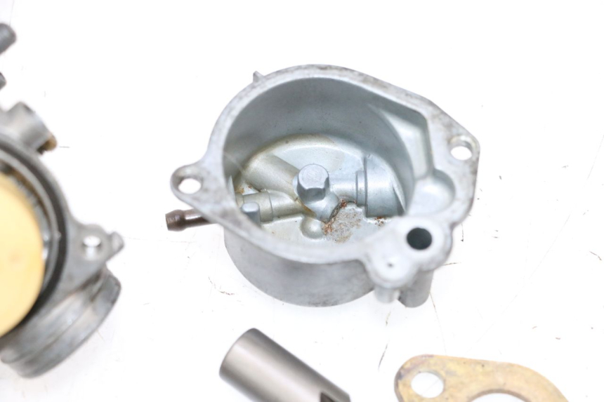 photo de CARBURADOR PEUGEOT SPEEDFIGHT LC 50 (1996 - 2002) - Enfoque en la estructura