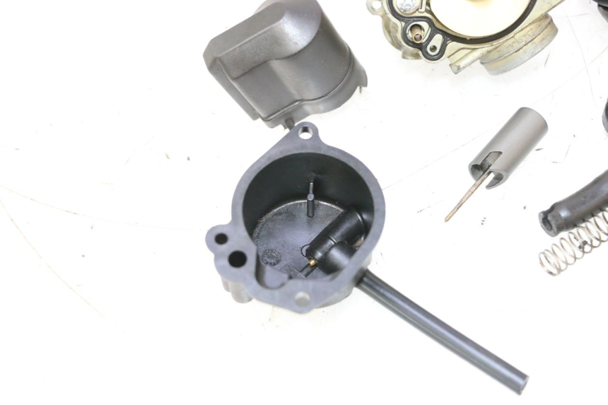 photo de CARBURADOR PEUGEOT SPEEDFIGHT LC 50 (1996 - 2002) - Características distintivas
