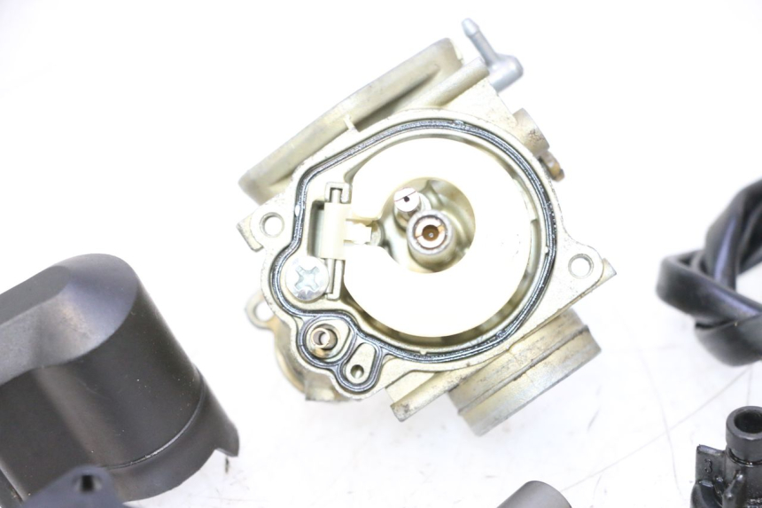 photo de CARBURADOR PEUGEOT SPEEDFIGHT LC 50 (1996 - 2002) - Inspección visual detallada
