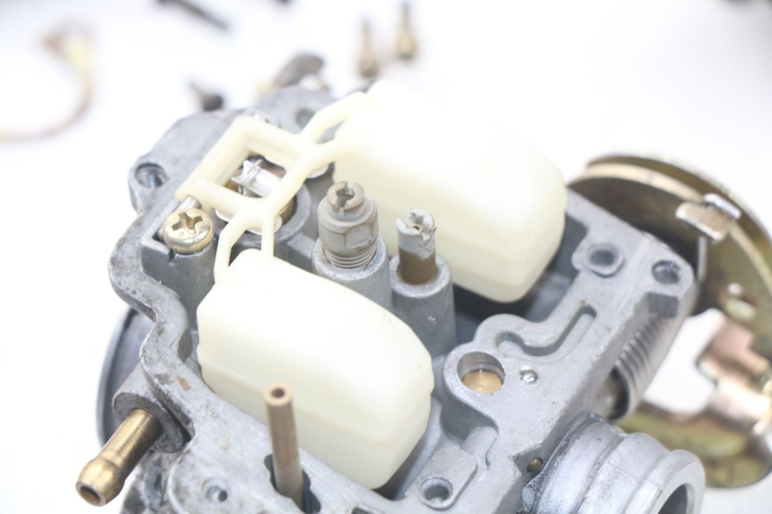 photo de CARBURADOR FYM STRADA 50 (2007 - 2014) - Estado de la superficie y material