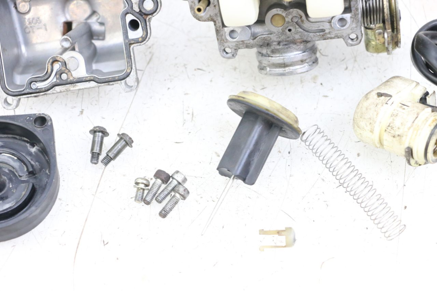 photo de CARBURADOR BAOTIAN TRAVEL SPIRIT 50 (2010 - 2012) - Primer plano de alta resolución