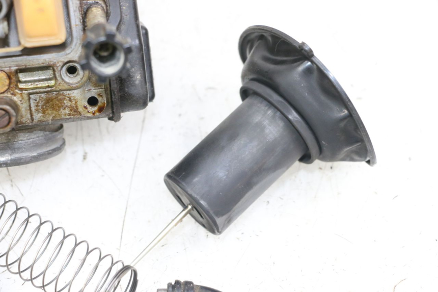 photo de CARBURADOR HONDA TRX 300 (1988 - 2000) - Primer plano de alta resolución