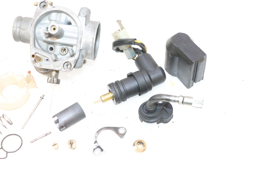 photo de CARBURADOR PIAGGIO VESPA LX 2T 50 (2005 - 2013) - Zoom sobre los componentes