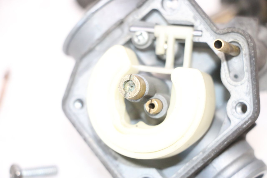 photo de CARBURADOR PEUGEOT VIVACITY NEW 2T 50 (2008 - 2017) - Características distintivas