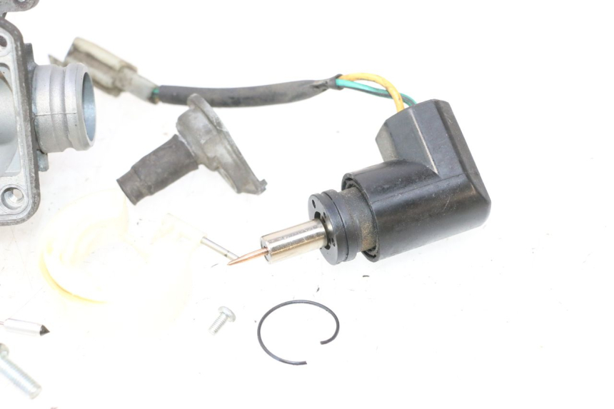 photo de CARBURADOR PEUGEOT VIVACITY NEW 2T 50 (2008 - 2017) - Enfoque en la estructura