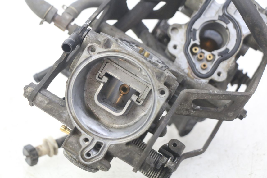 photo de CARBURADOR HONDA VT C SHADOW 125 (1999 - 2007) - Primer plano de alta resolución
