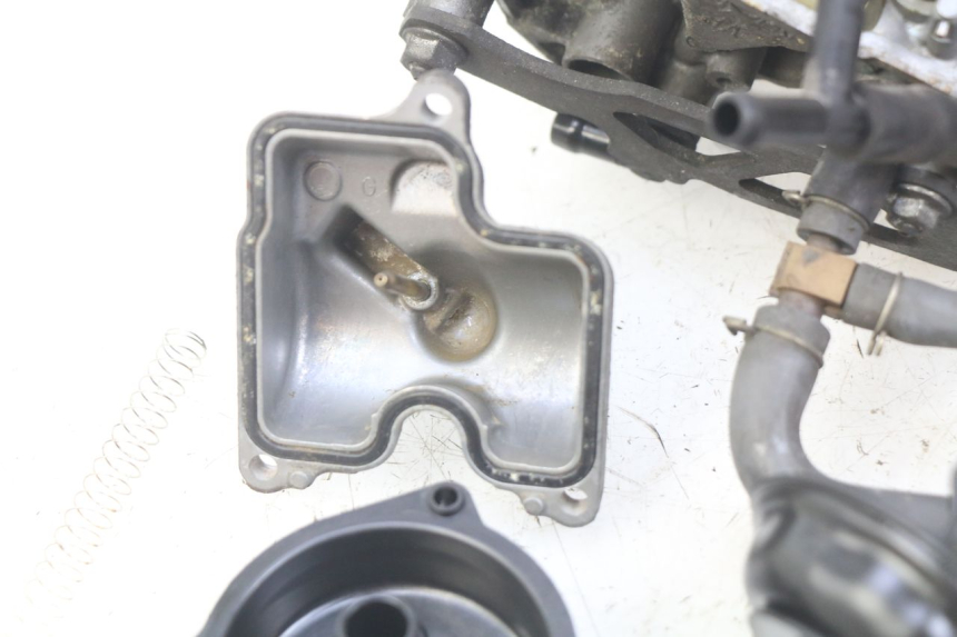 photo de CARBURADOR HONDA VT C SHADOW 125 (1999 - 2007) - Primer plano técnico