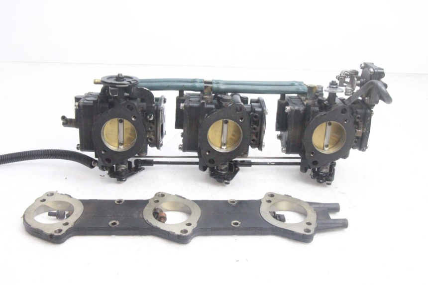 photo de CARBURADOR YAMAHA WAVE RUNNER GP R 1200 (2000 - 2003) - Foto de producto adicional