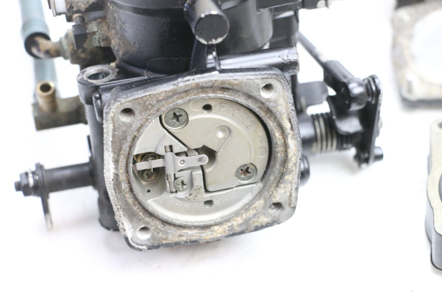 photo de CARBURADOR YAMAHA WAVE RUNNER GP R 1200 (2000 - 2003) - Zoom calidad de ocasión
