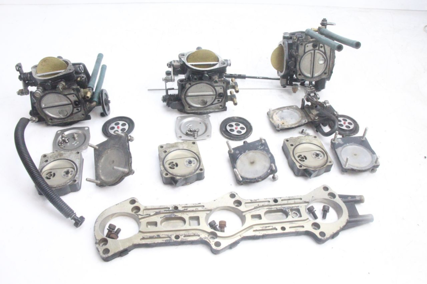 photo de CARBURADOR YAMAHA WAVE RUNNER GP R 1200 (2000 - 2003) - Zoom estado de uso