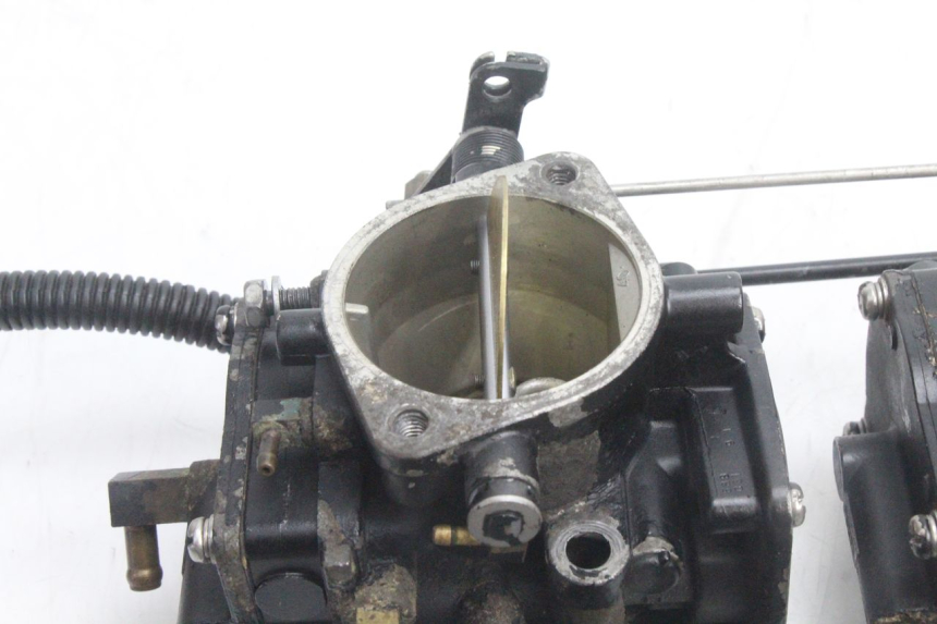 photo de CARBURADOR YAMAHA WAVE RUNNER GP R 1200 (2000 - 2003) - Marcados y referencias originales