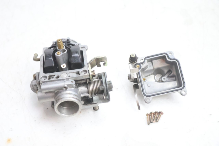 photo de CARBURADOR PIAGGIO X8 STREET 125 (2006 - 2007) - Estado de la superficie y material