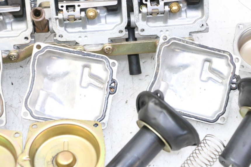 photo de CARBURADOR YAMAHA XJN DIVERSION 600 (2000 - 2003) - Inspección visual detallada