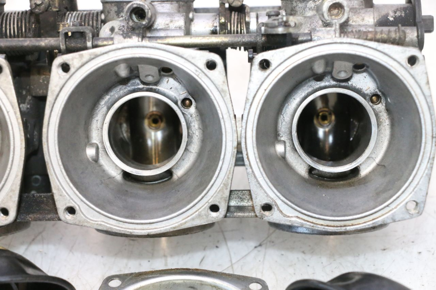 photo de CARBURADOR YAMAHA XJR 1300 (1998 - 2002) - Zoom sobre los componentes